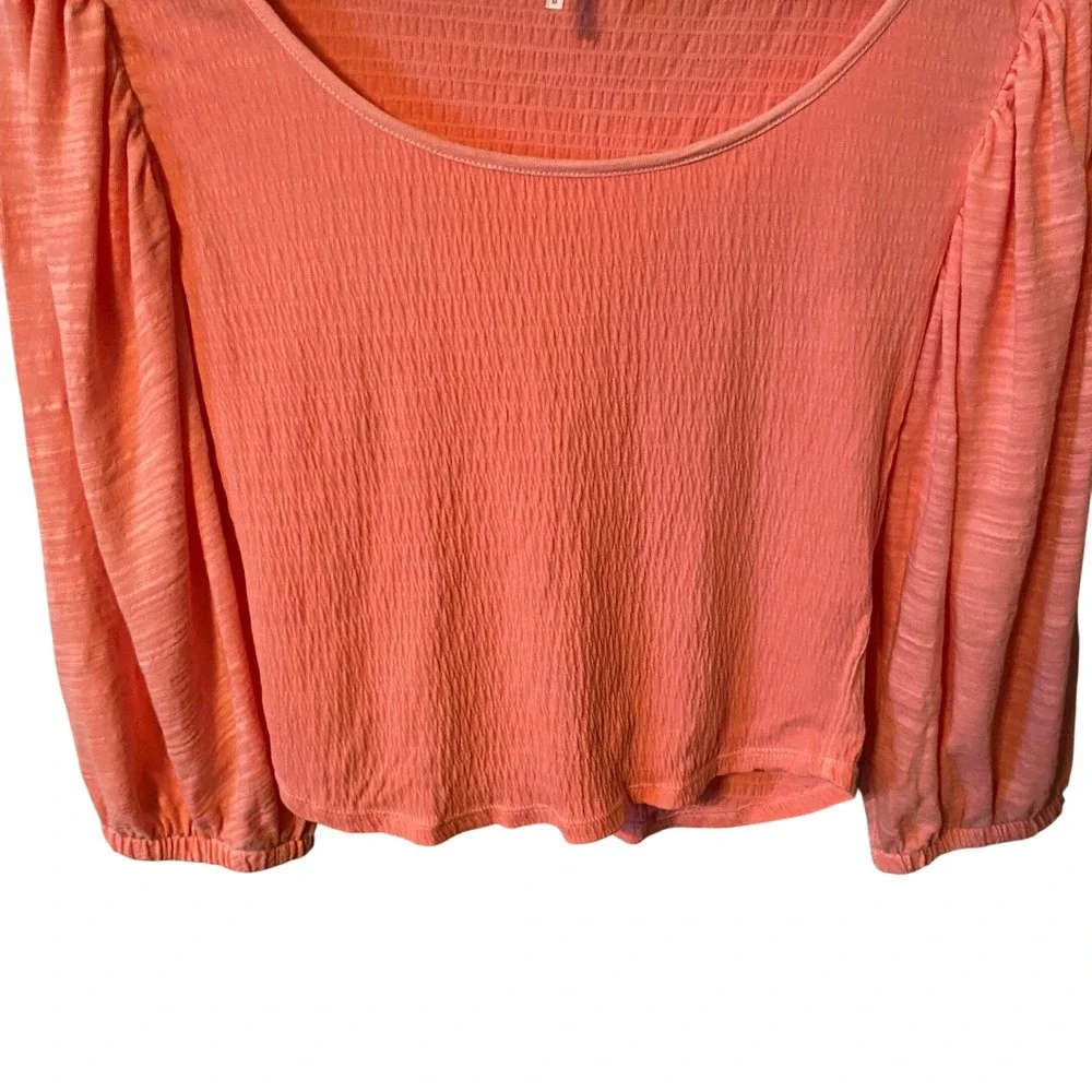 Free‎ People Smocked Puff Sleeve Crop Top Coral Textured Scoop Neck Size M